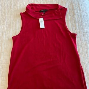 Beautiful Banana Republic sleeveless red top.